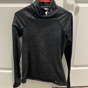 Excellent condition metallic black long sleeve thumb hole under armour shirt